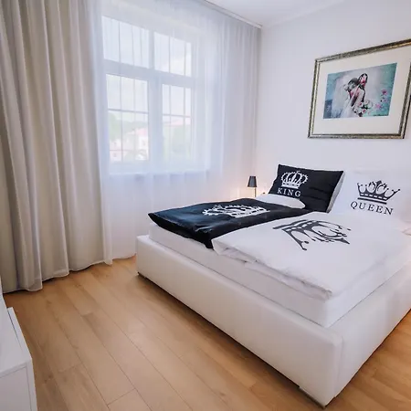 Rezidencia Opera Apartamento *