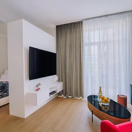 Rezidencia Opera Apartamento *